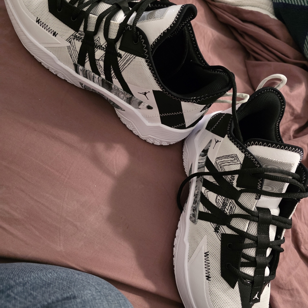 Jordan Black and White Men's Sneakers - Picture 2 of 5